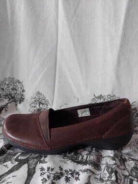Merrell Size 7.5 Apure Loafers Terracotta Olive brown leather Ortholite Insoles